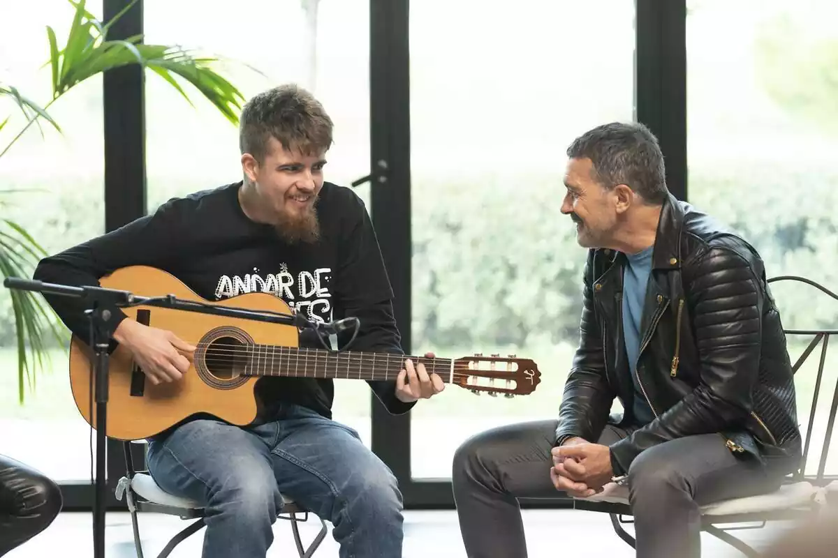 Fotografía de Antonio Banderas en 100% Únicos de Telecinco Fotografía de Antonio Banderas en 100% Únicos de Telecinco