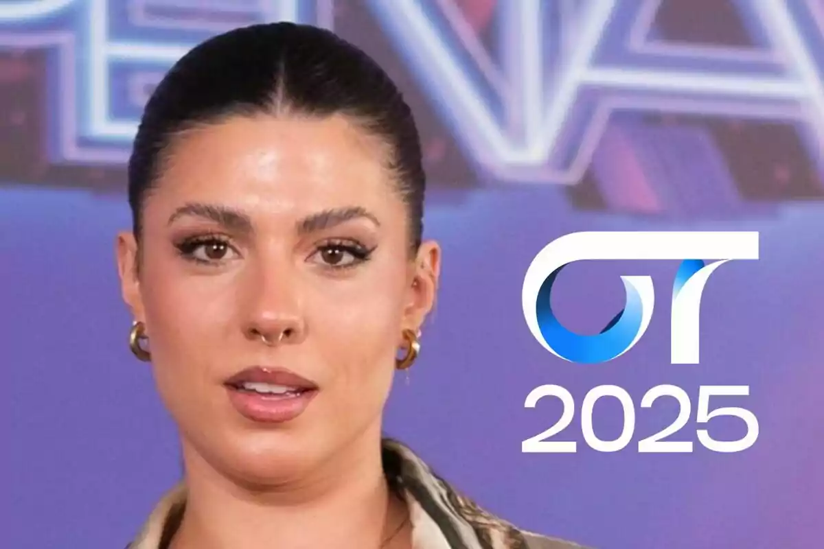 Miriam Rodríguez amb els cabells foscos recollits, amb un fons blau i el logotip d’OT 2025 a la dreta