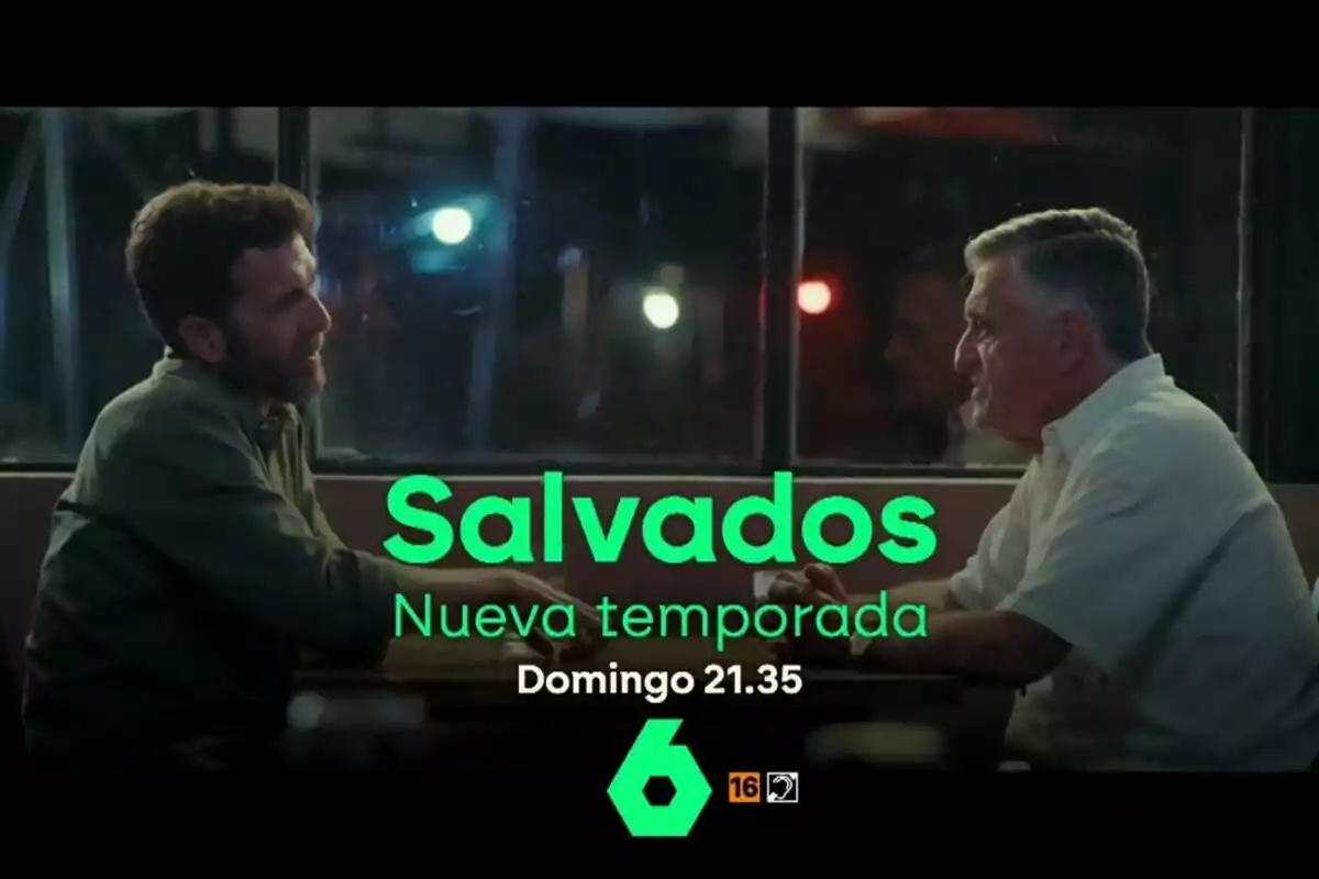 Gonzo y El Gran Wyoming conversan sentados en una mesa dentro de un local con el texto Salvados nueva temporada domingo 21.35 y el logo de la Sexta en la parte inferior Gonzo y El Gran Wyoming conversan sentados en una mesa dentro de un local con el texto Salvados nueva temporada domingo 21.35 y el logo de la Sexta en la parte inferior