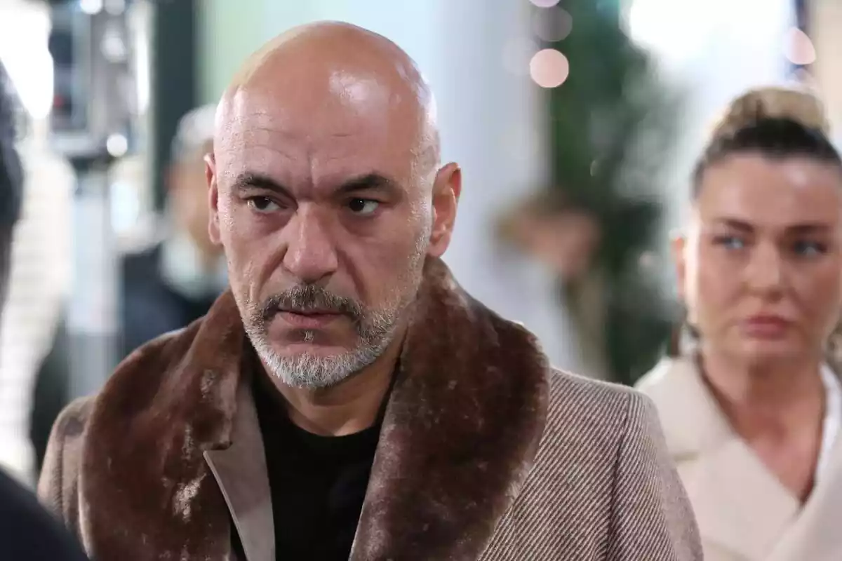 Ahmet de 'Hermanos' Ahmet de 'Hermanos'