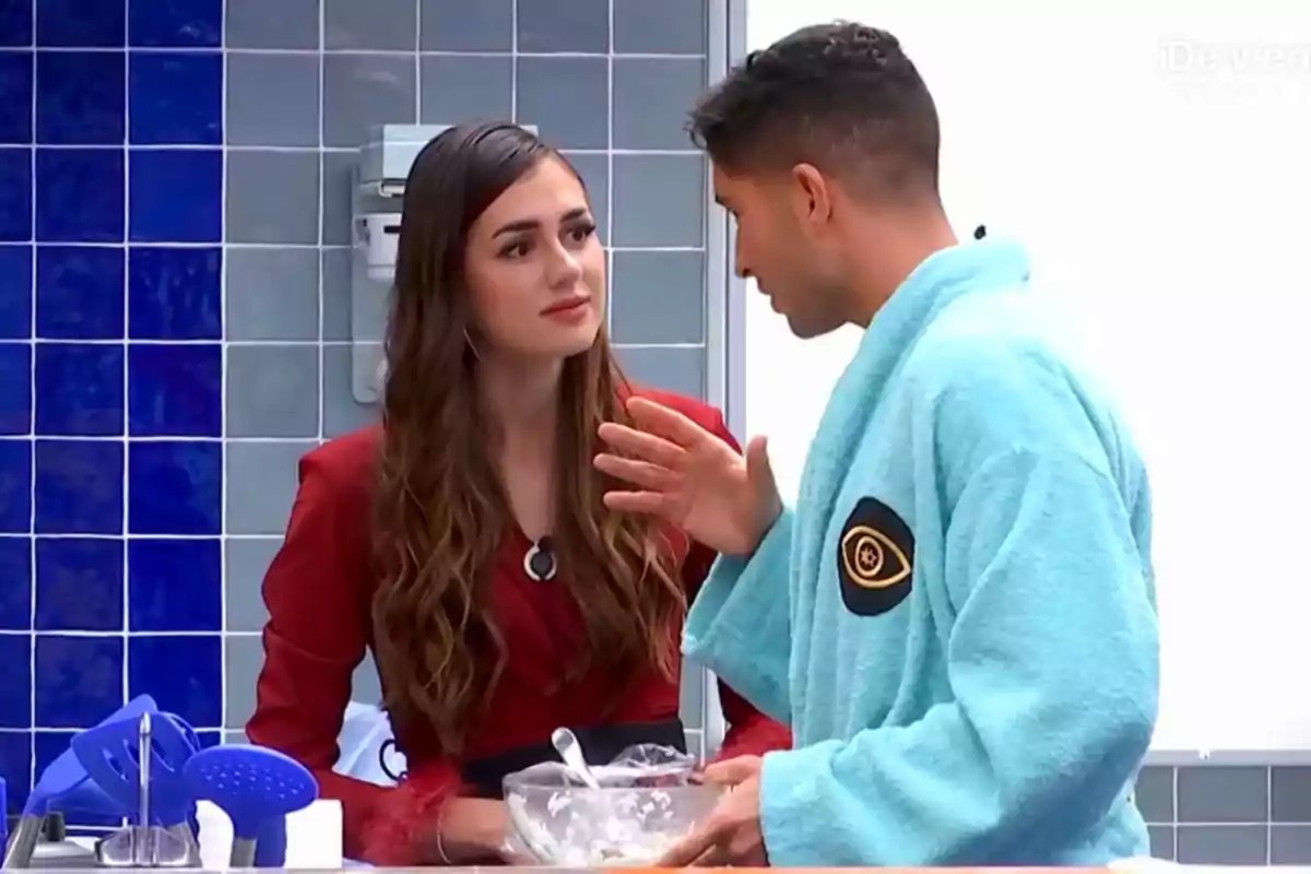 Álex Ghita le dedica unas bonitas palabras a Maica Benedicto en 'GH DÚO' Álex Ghita le dedica unas bonitas palabras a Maica Benedicto en 'GH DÚO'