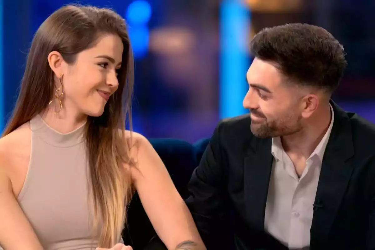 Captura de Andrea y Álvaro en el reencuentro ocho meses después de La Isla de las Tentaciones Captura de Andrea y Álvaro en el reencuentro ocho meses después de La Isla de las Tentaciones