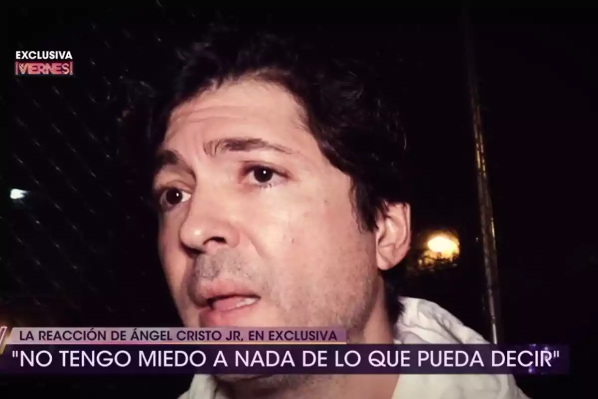 Ángel Cristo, con expresión seria, habla en exclusiva para '¡De Viernes!' sobre el próximo especial de su madre Ángel Cristo, con expresión seria, habla en exclusiva para '¡De Viernes!' sobre el próximo especial de su madre