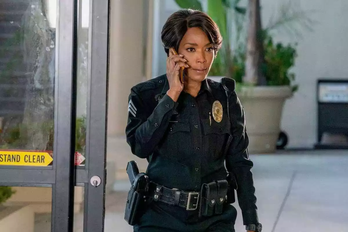 Angela Basset en 9-1-1 de Cuatro Angela Basset en 9-1-1 de Cuatro