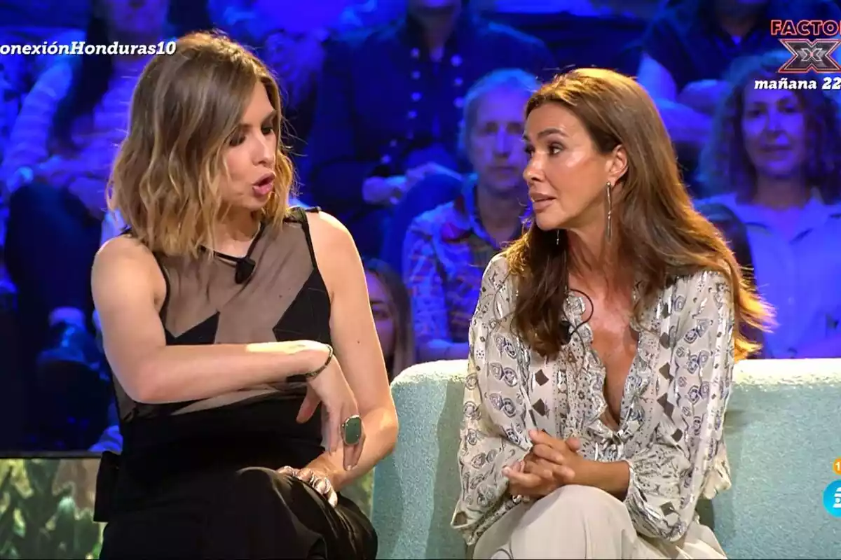 Captura de Arantxa del Sol junto a Sandra Barneda en el plató de Supervivientes Captura de Arantxa del Sol junto a Sandra Barneda en el plató de Supervivientes