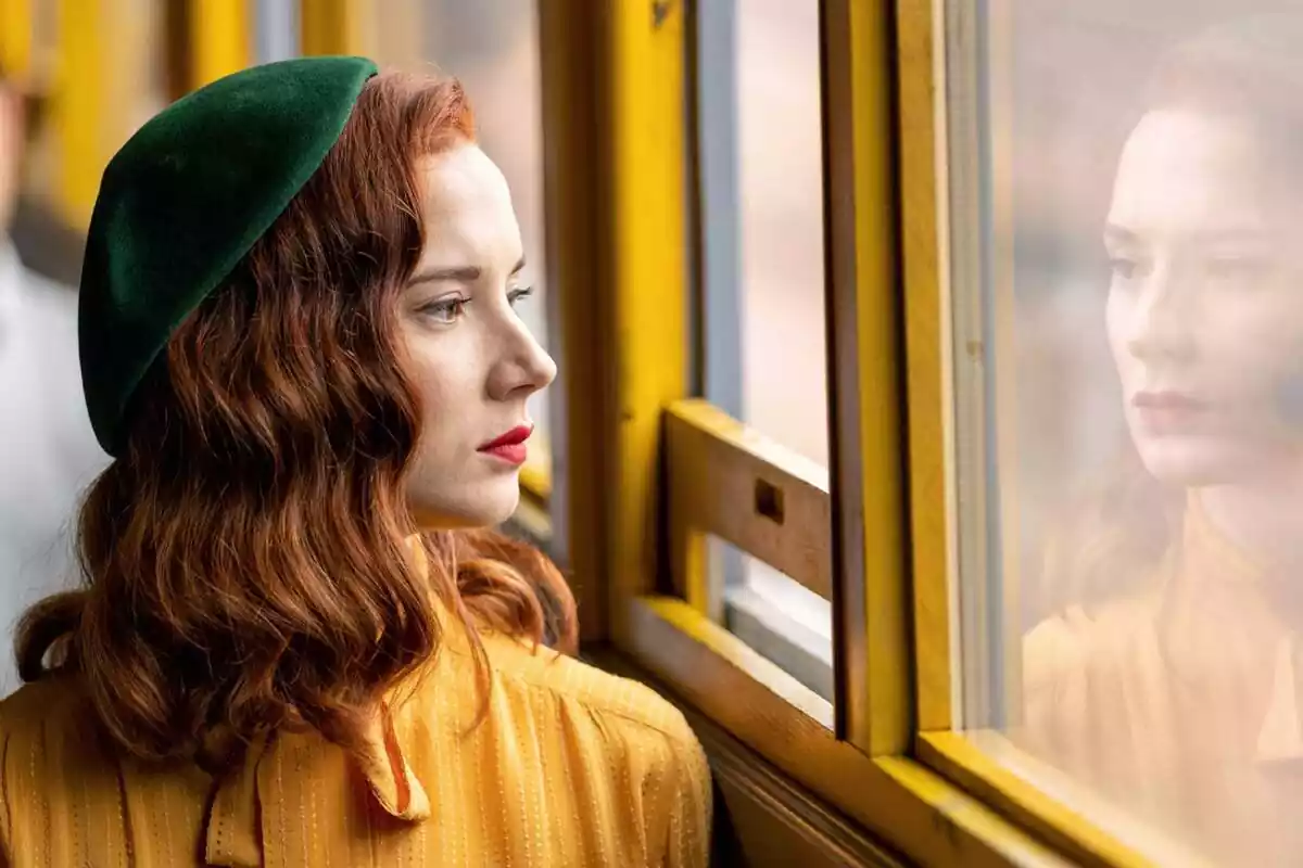 Fotografía de Aria Bedmar en el estreno de Operación Barrio Inglés de La 1 Fotografía de Aria Bedmar en el estreno de Operación Barrio Inglés de La 1