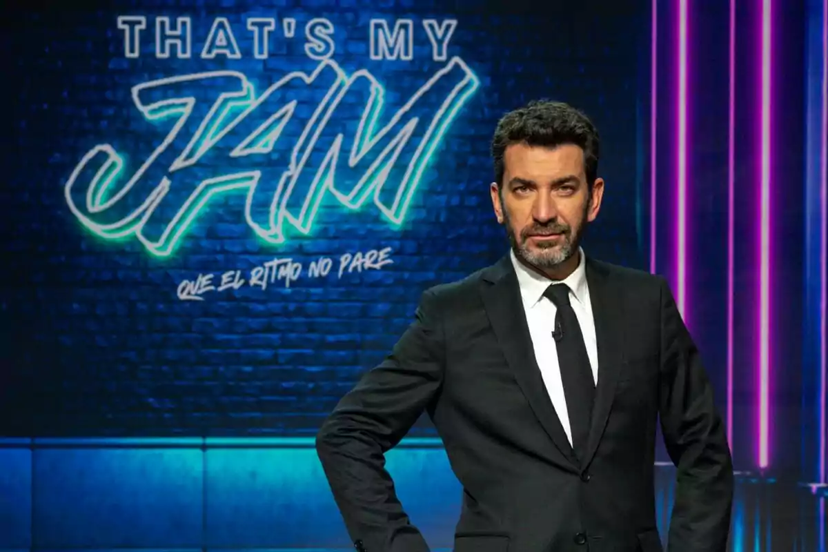 Fotografia d'Arturo Valls al plató de That's my jam de La 1
