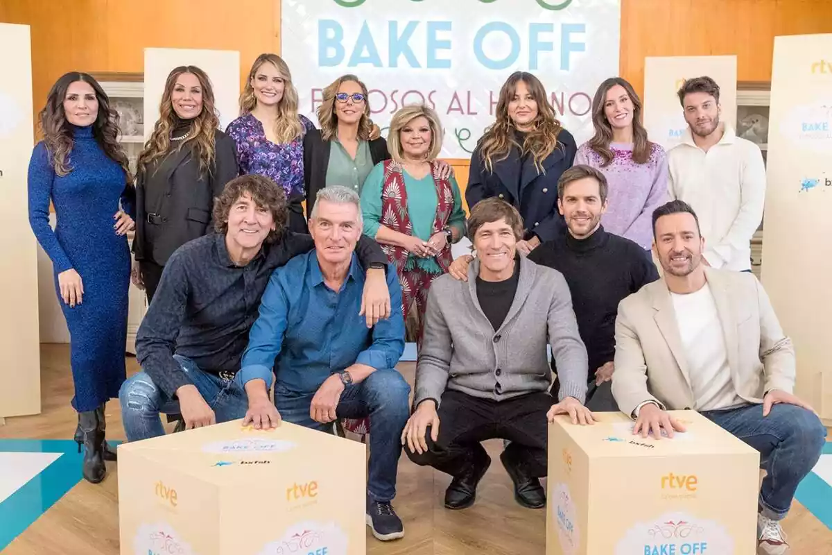 Fotografía grupal de los concursantes de Bake Off: Famosos al horno en La 1 Fotografía grupal de los concursantes de Bake Off: Famosos al horno en La 1