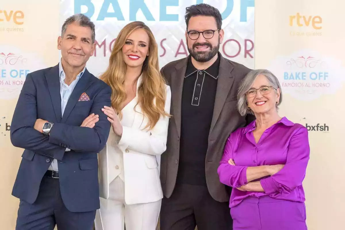 Fotografía del jurado de Bake Off: Famosos al horno junto a Paula Vázquez en La 1 Fotografía del jurado de Bake Off: Famosos al horno junto a Paula Vázquez en La 1