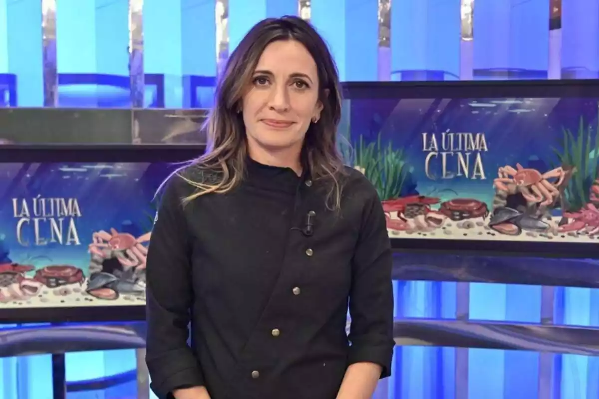 Fotografía de Begoña Rodrigo como jueza de La Última Cena de Sálvame en Telecinco Fotografía de Begoña Rodrigo como jueza de La Última Cena de Sálvame en Telecinco