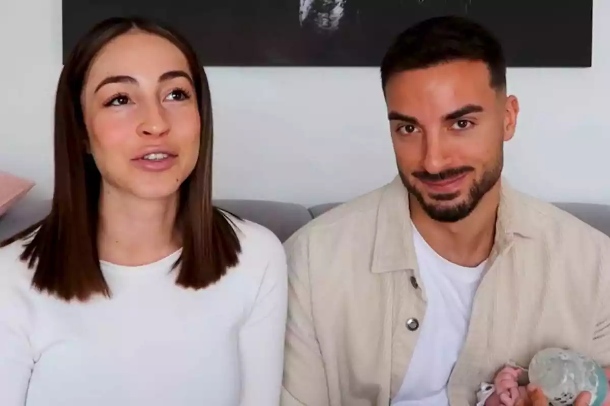 Captura de Borja y Ana exponiendo en Mtmad a su hijo tras La Isla de las Tentaciones Captura de Borja y Ana exponiendo en Mtmad a su hijo tras La Isla de las Tentaciones