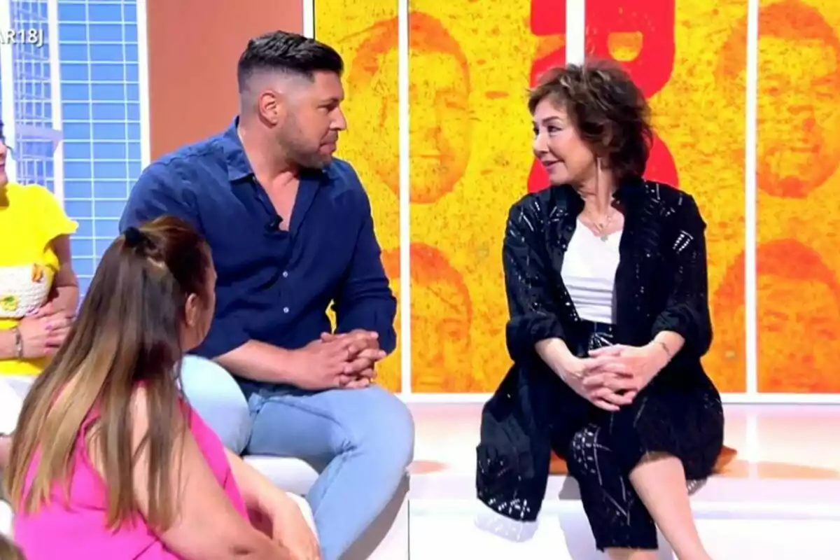 Captura d'Ana Rosa Quintana amb el nebot Quique Quintana a 'TardeAR' Captura d'Ana Rosa Quintana amb el nebot Quique Quintana a 'TardeAR'