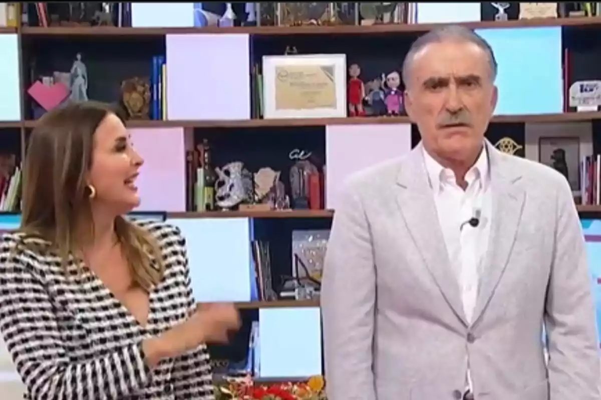 Captura de Eva Ruiz y Juan y Medio en 'La tarde aquí y ahora' Captura de Eva Ruiz y Juan y Medio en 'La tarde aquí y ahora'
