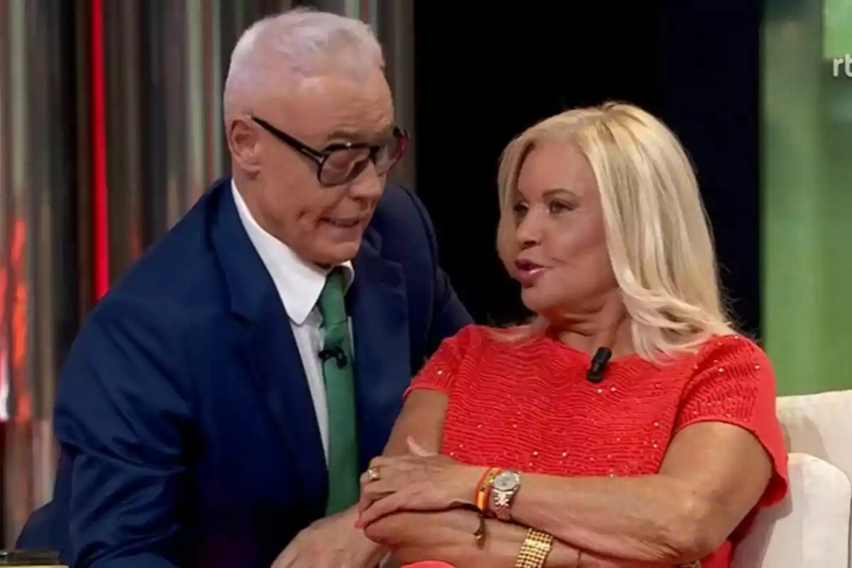 Captura de Jordi González y Bárbara Rey en 'Lazos de sangre' Captura de Jordi González y Bárbara Rey en 'Lazos de sangre'