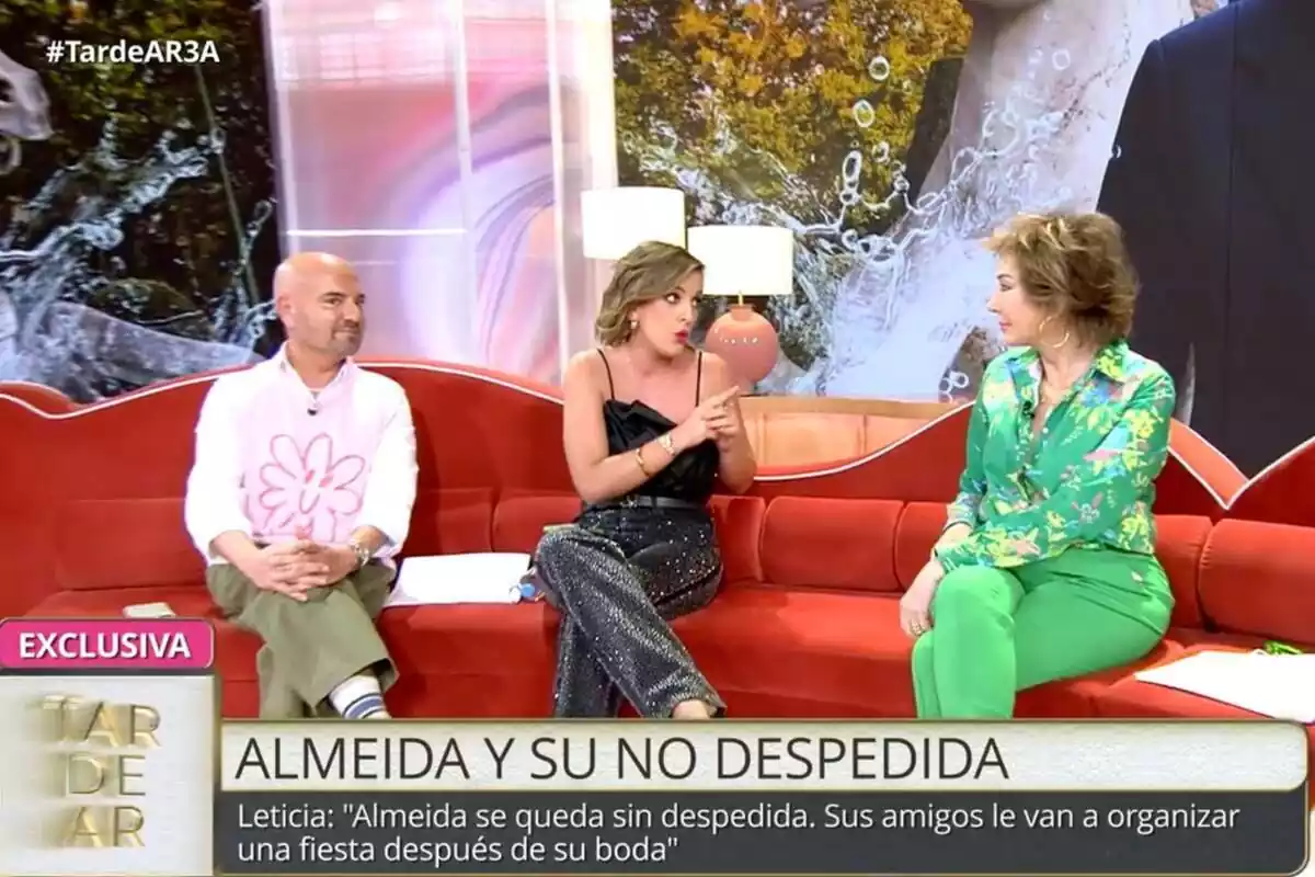 Captura de Leticia Requejo en 'TardeAR' dando la última hora sobre la boda de José Luis Martínez-Almeida Captura de Leticia Requejo en 'TardeAR' dando la última hora sobre la boda de José Luis Martínez-Almeida