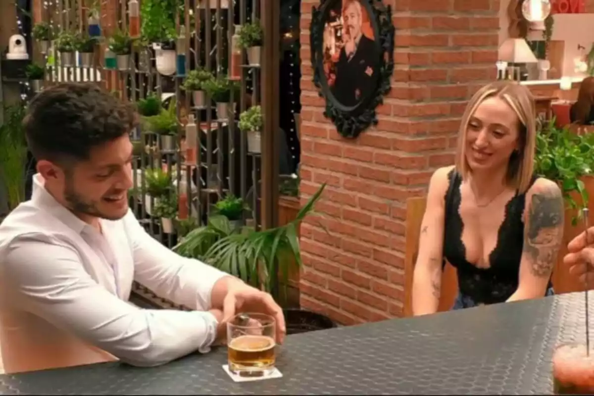 Captura de Manuel y Judith conociéndose en 'First Dates' Captura de Manuel y Judith conociéndose en 'First Dates'