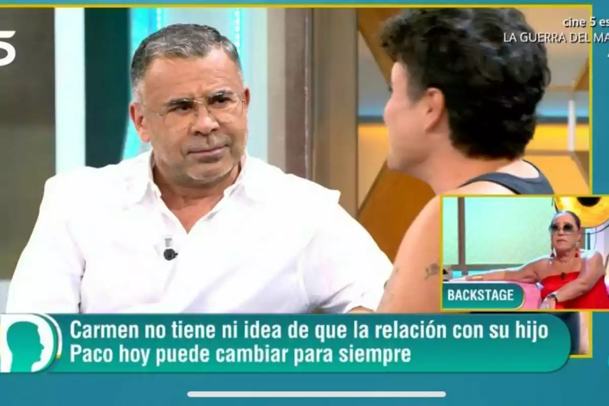 Captura del programa 'El Diario de Jorge' con Jorge Javier Vázquez junto a un joven sentados en el sofá y su madre en una imagen Captura del programa 'El Diario de Jorge' con Jorge Javier Vázquez junto a un joven sentados en el sofá y su madre en una imagen