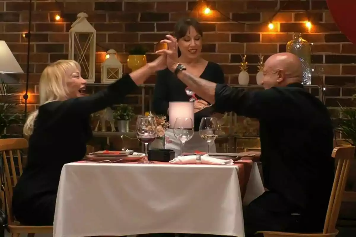 Captura de Shula i Antonio a 'First Dates' Captura de Shula i Antonio a 'First Dates'