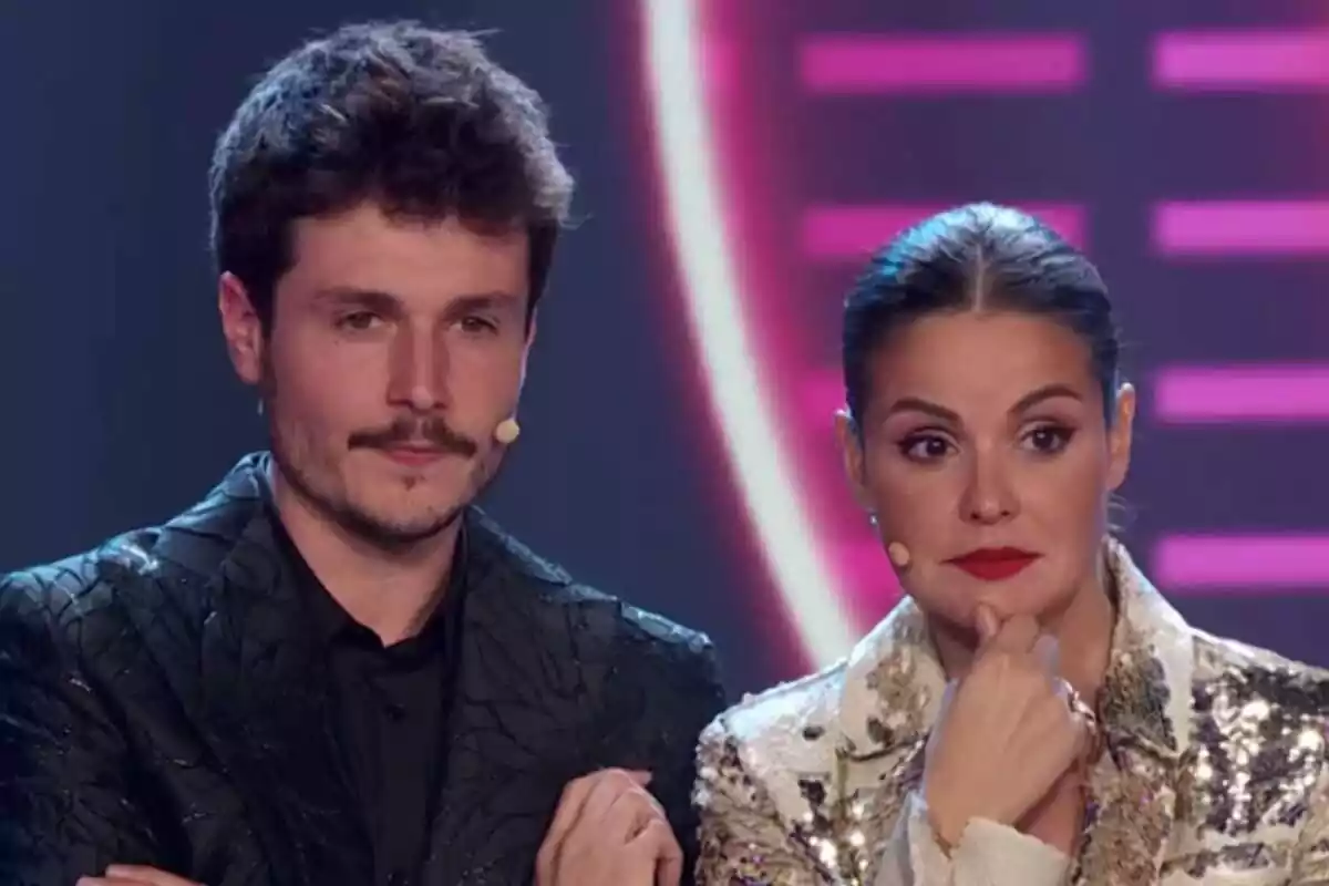 Captura de un primer plano de Miki Núñez y Marta Torné presentando el programa 'Eufòria' de TV3 Captura de un primer plano de Miki Núñez y Marta Torné presentando el programa 'Eufòria' de TV3