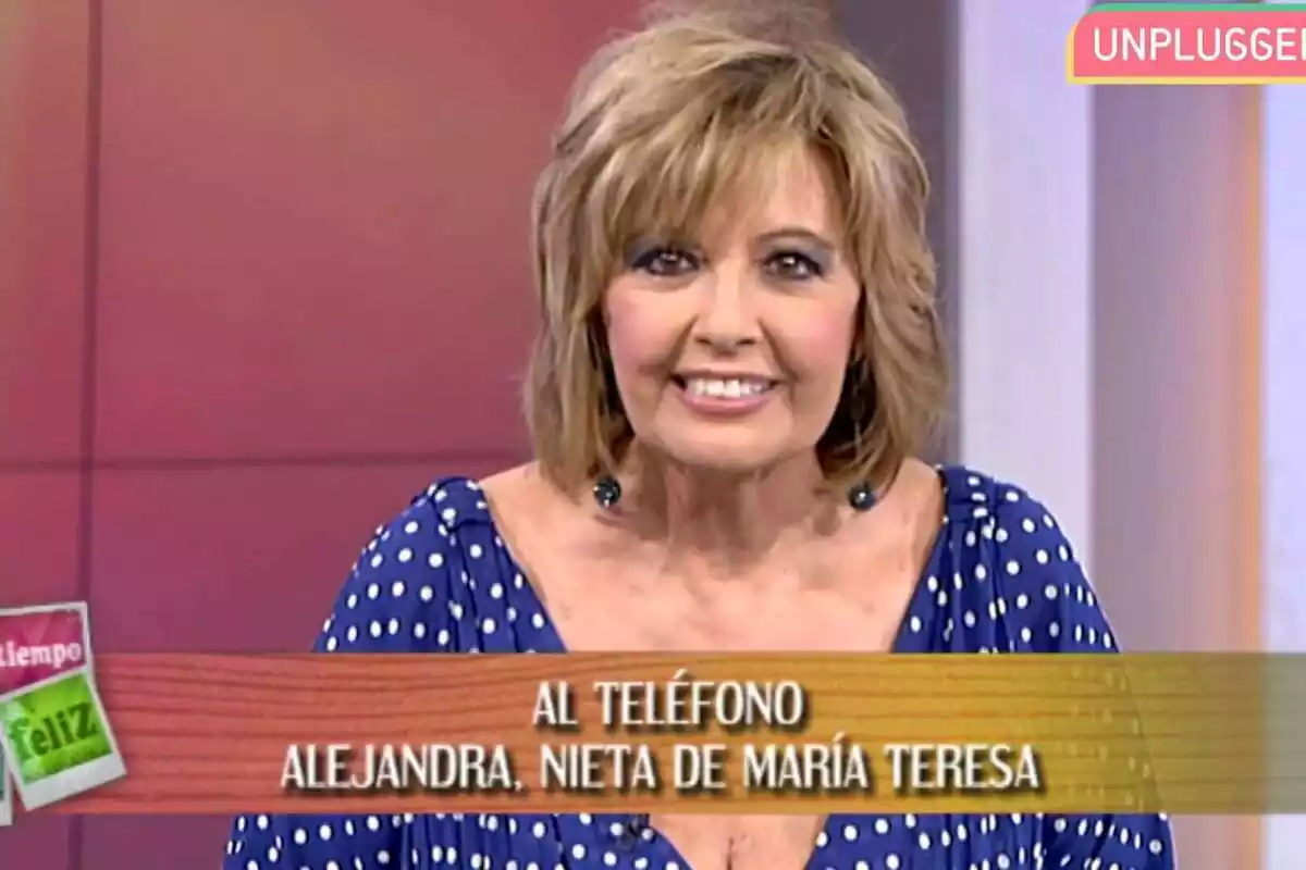 Captura de pantalla de 'Qué tiempo tan feliz' muestra a María Teresa Campos hablando por teléfono con Alejandra Rubio Captura de pantalla de 'Qué tiempo tan feliz' muestra a María Teresa Campos hablando por teléfono con Alejandra Rubio