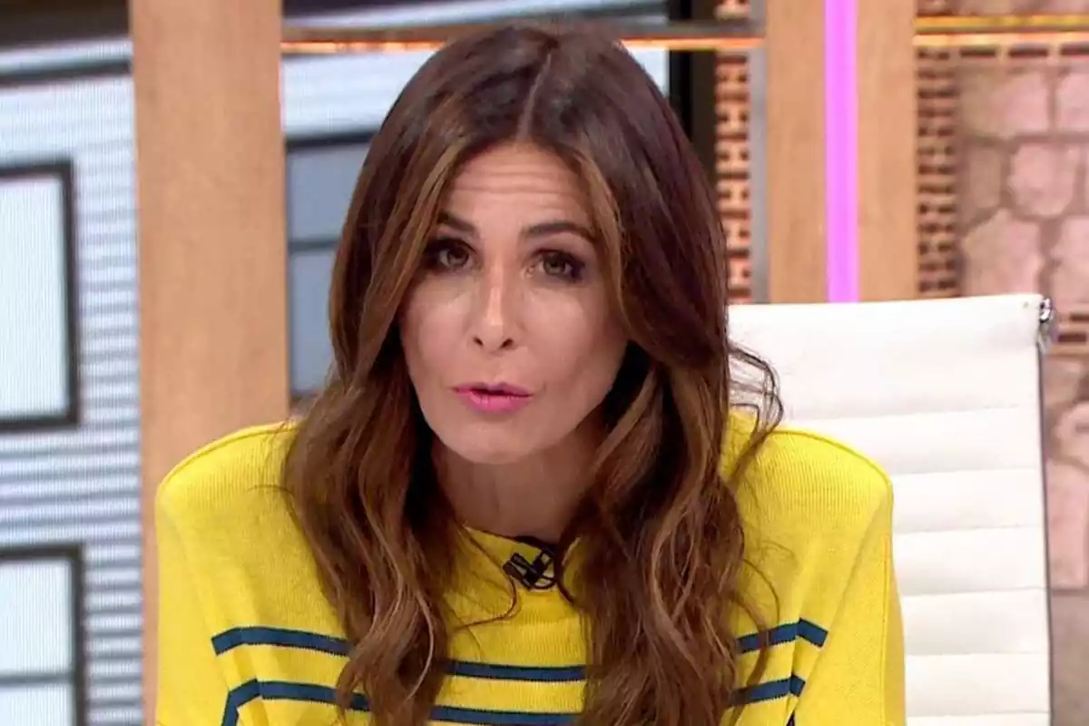 Primer pla de Nuria Roca mirant a càmera a La Roca de laSexta