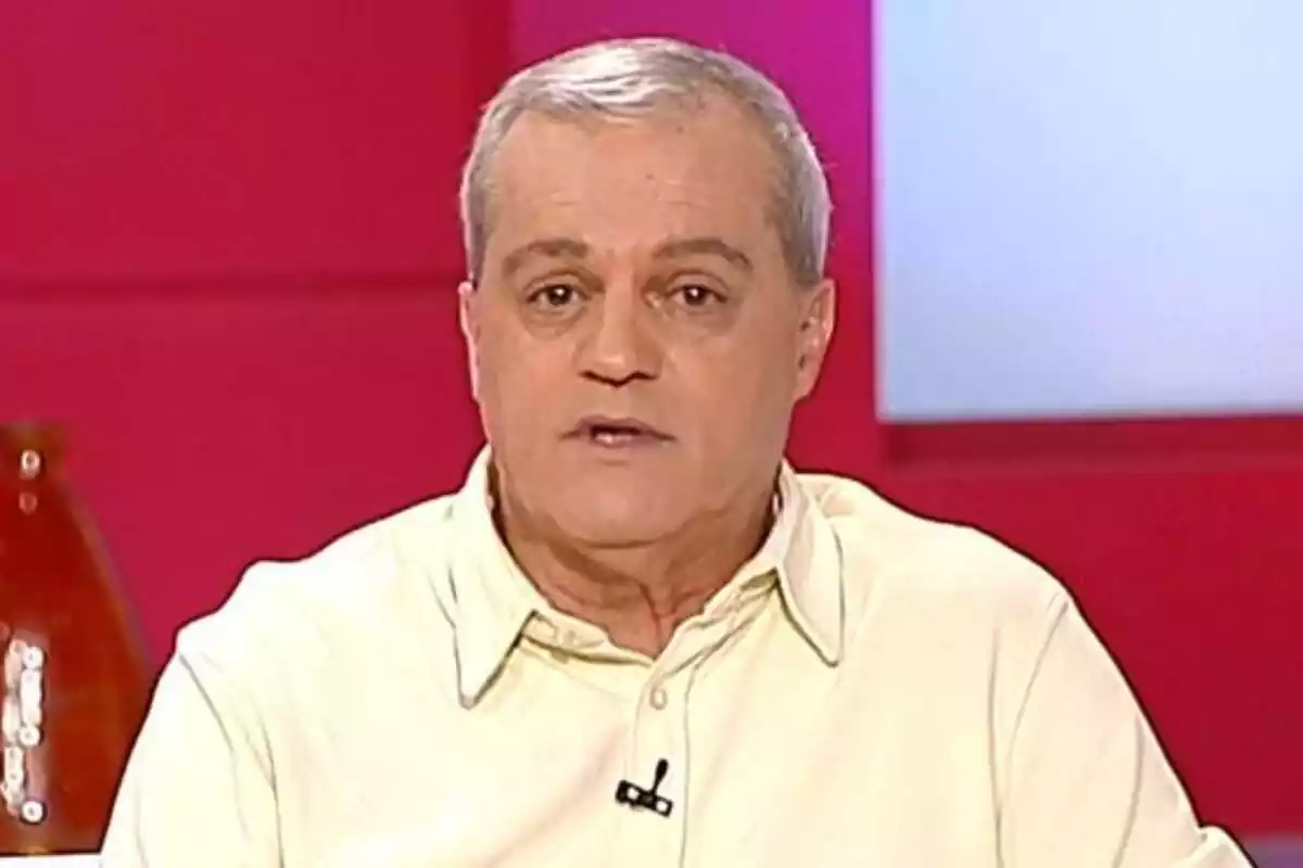 Plano de Ramón García en el programa 'En Compañía' de Castilla La Mancha Media con el rostro serio Plano de Ramón García en el programa 'En Compañía' de Castilla La Mancha Media con el rostro serio