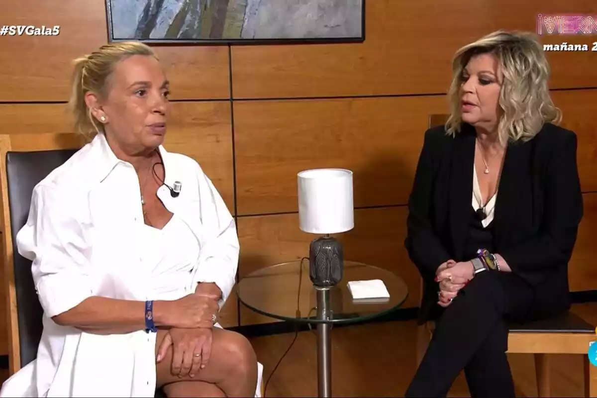 Captura de Carmen Borrego y Terelu Campos en su reencuentro en Supervivientes Captura de Carmen Borrego y Terelu Campos en su reencuentro en Supervivientes