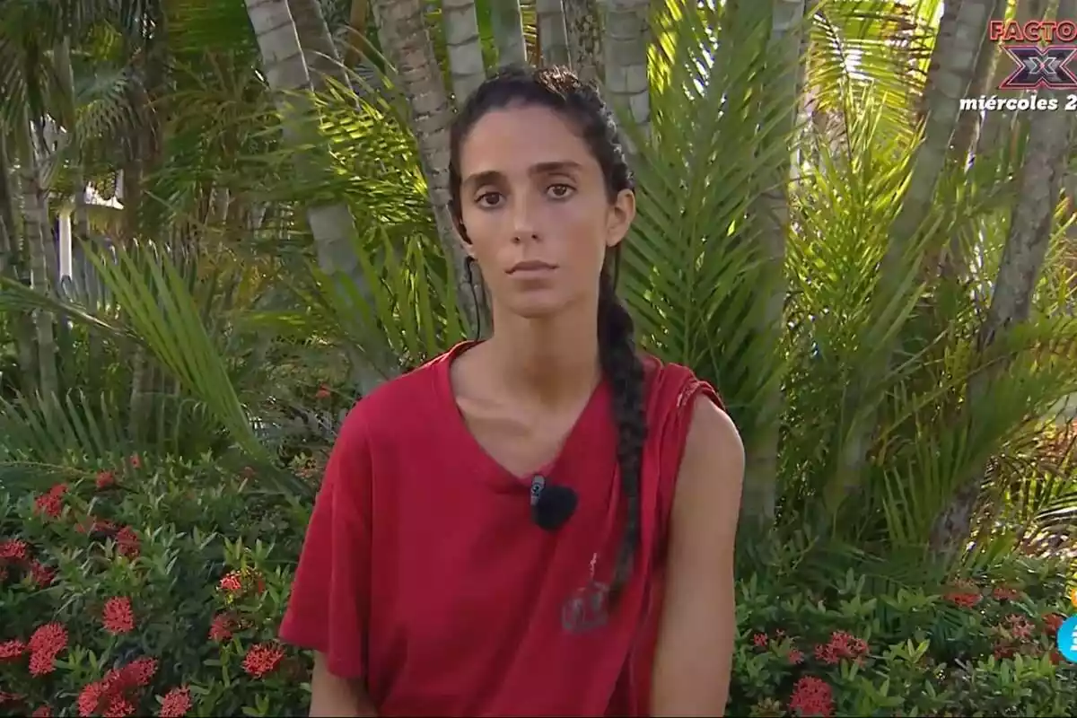 Captura de Claudia Martínez evacuada de la isla de Supervivientes Captura de Claudia Martínez evacuada de la isla de Supervivientes