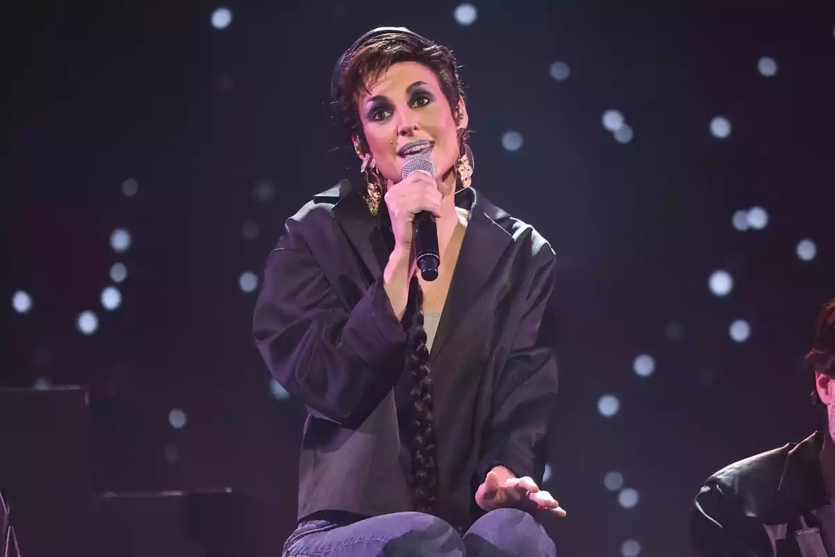 Fotografía de Conchita imitando a Mecano en la gala 6 de Tu Cara Me Suena Fotografía de Conchita imitando a Mecano en la gala 6 de Tu Cara Me Suena