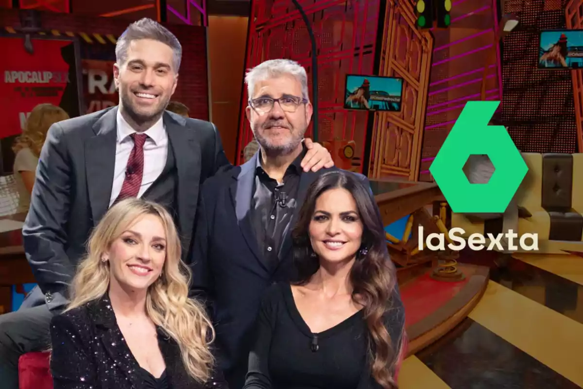 Dani Martínez, Florentino Fernández, Anna Simón i Romina Belluscio amb el logo de laSexta
