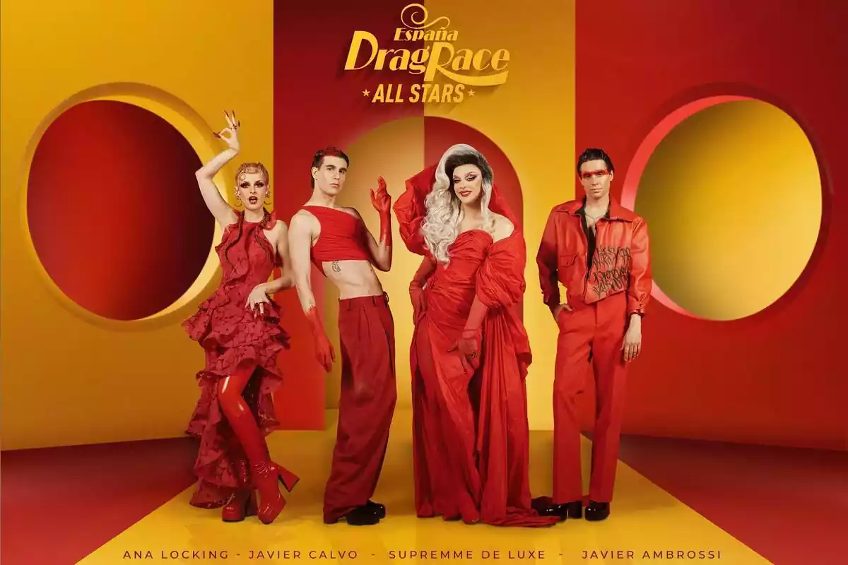 Posado del jurado de Drag Race All Stars de atresplayer: Javi Calvo, Javi Ambrossi, Ana Locking y Supremme de Luxe Posado del jurado de Drag Race All Stars de atresplayer: Javi Calvo, Javi Ambrossi, Ana Locking y Supremme de Luxe