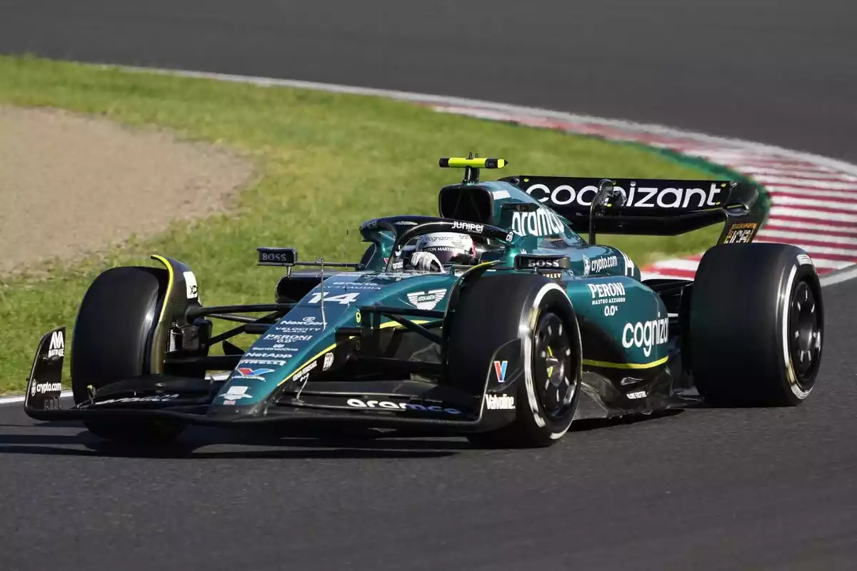 Fotografía del coche de Fernando Alonso en la Fórmula 1 Fotografía del coche de Fernando Alonso en la Fórmula 1