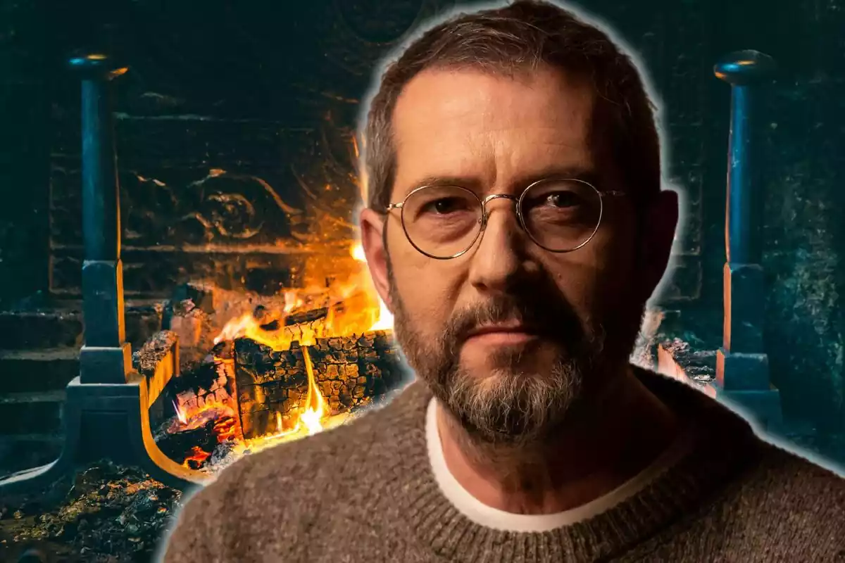 Fotomontaje de Carles Porta con una chimenea de fondo