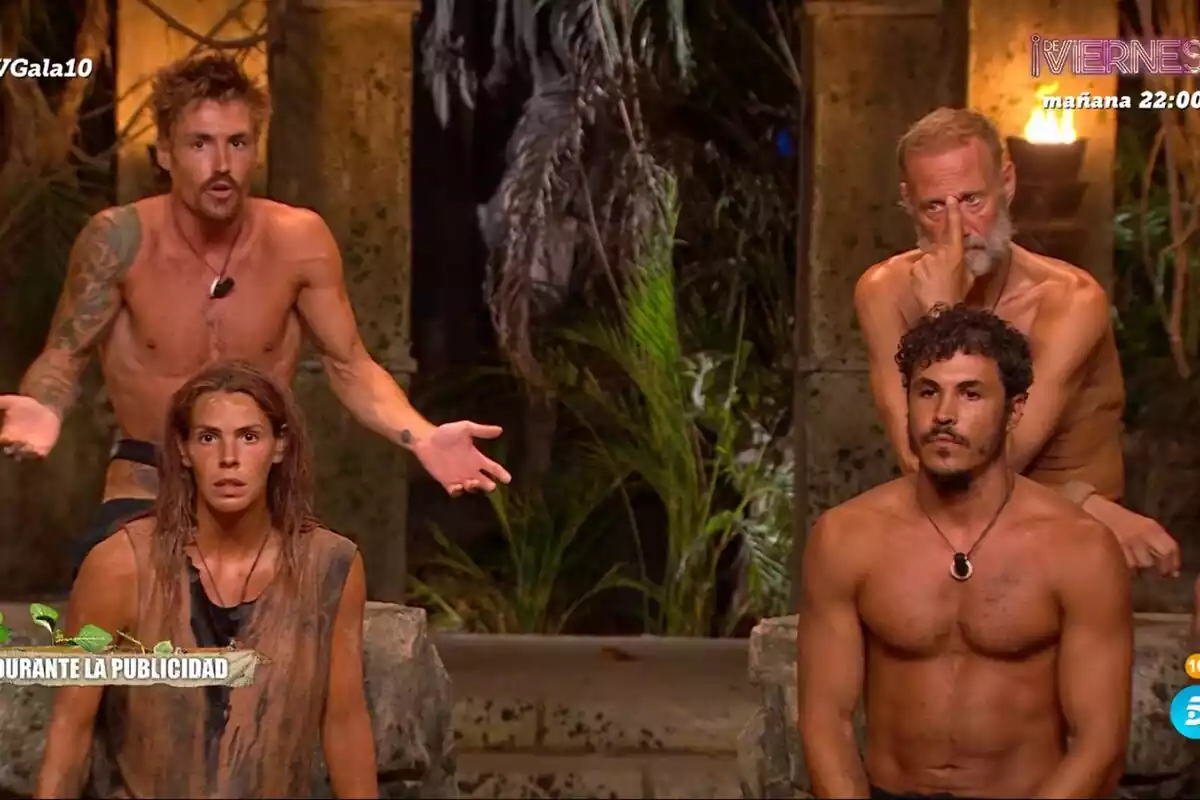 Captura de Gorka Ibarguren enfadado junto a Kiko Jiménez, Laura Matamoros y Pedro García Aguado en la palapa de Supervivientes Captura de Gorka Ibarguren enfadado junto a Kiko Jiménez, Laura Matamoros y Pedro García Aguado en la palapa de Supervivientes
