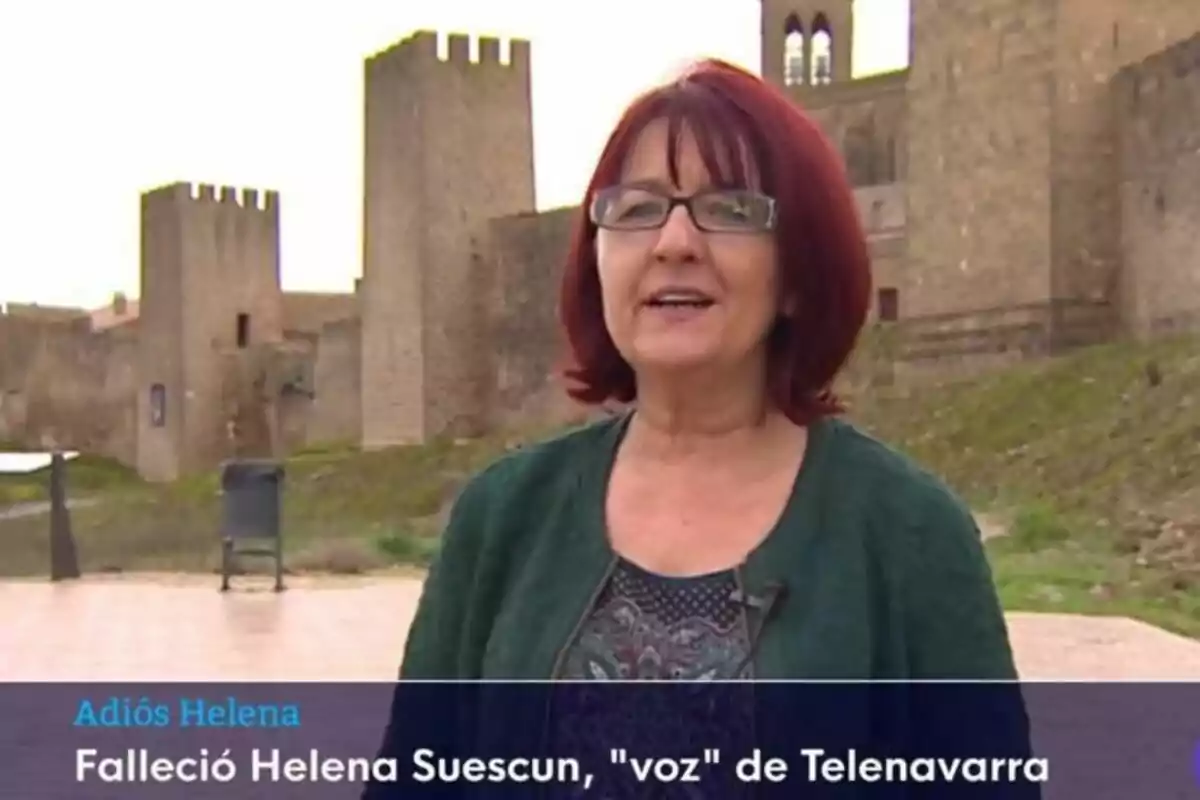 Fotografía de Helena Suescun como reportera en un homenaje tras su muerte en TVE Fotografía de Helena Suescun como reportera en un homenaje tras su muerte en TVE
