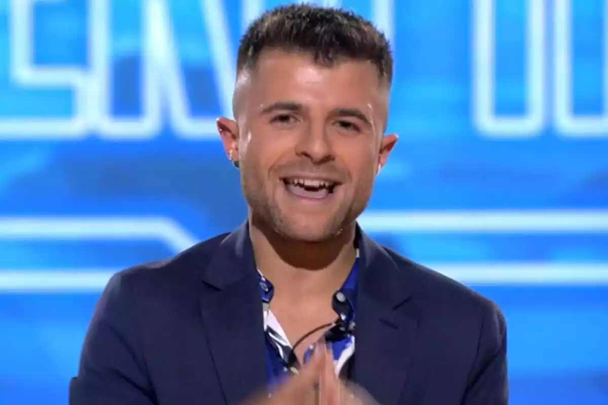 Captura de Iban García mirando a cámara en el plató de Supervivientes Captura de Iban García mirando a cámara en el plató de Supervivientes