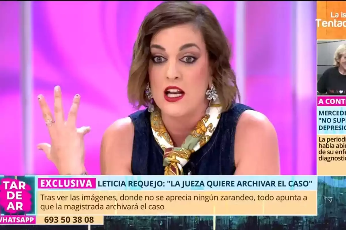 Leticia Requejo con expresión intensa habla en un programa de televisión, con un fondo rosa y texto en pantalla que menciona una exclusiva sobre un caso judicial. Leticia Requejo con expresión intensa habla en un programa de televisión, con un fondo rosa y texto en pantalla que menciona una exclusiva sobre un caso judicial.