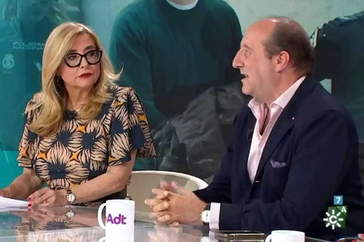 Captura de Inmaculada Casal junto a un abogado en Andalucía de Tarde de Canal Sur Captura de Inmaculada Casal junto a un abogado en Andalucía de Tarde de Canal Sur