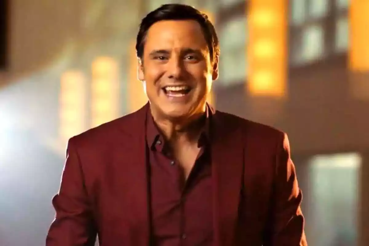 Captura de Ion Aramendi en la promo de Factor X en Telecinco Captura de Ion Aramendi en la promo de Factor X en Telecinco