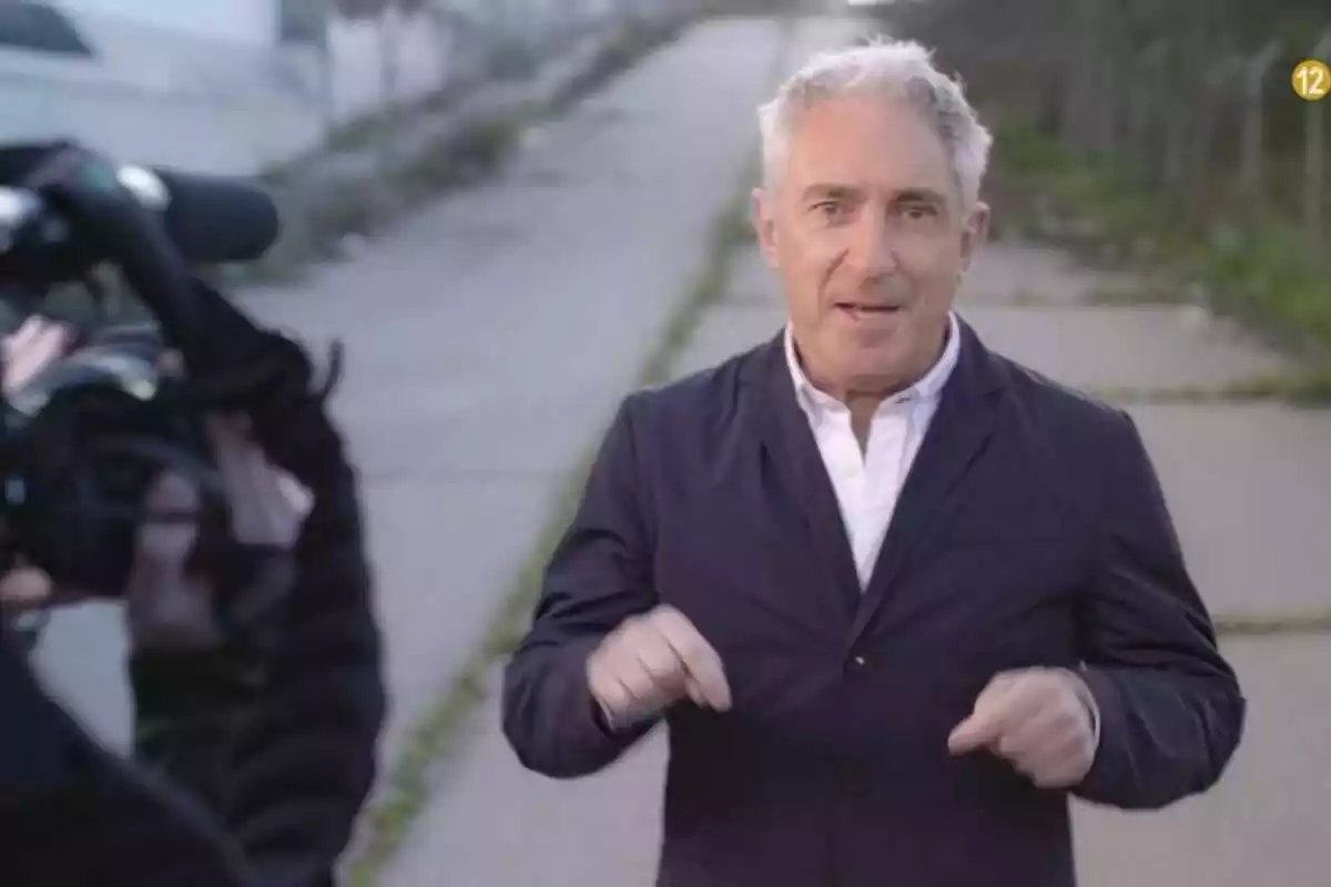 Captura de Jon Sistiaga en la promo de Otro Enfoque, su nuevo programa de Cuatro Captura de Jon Sistiaga en la promo de Otro Enfoque, su nuevo programa de Cuatro