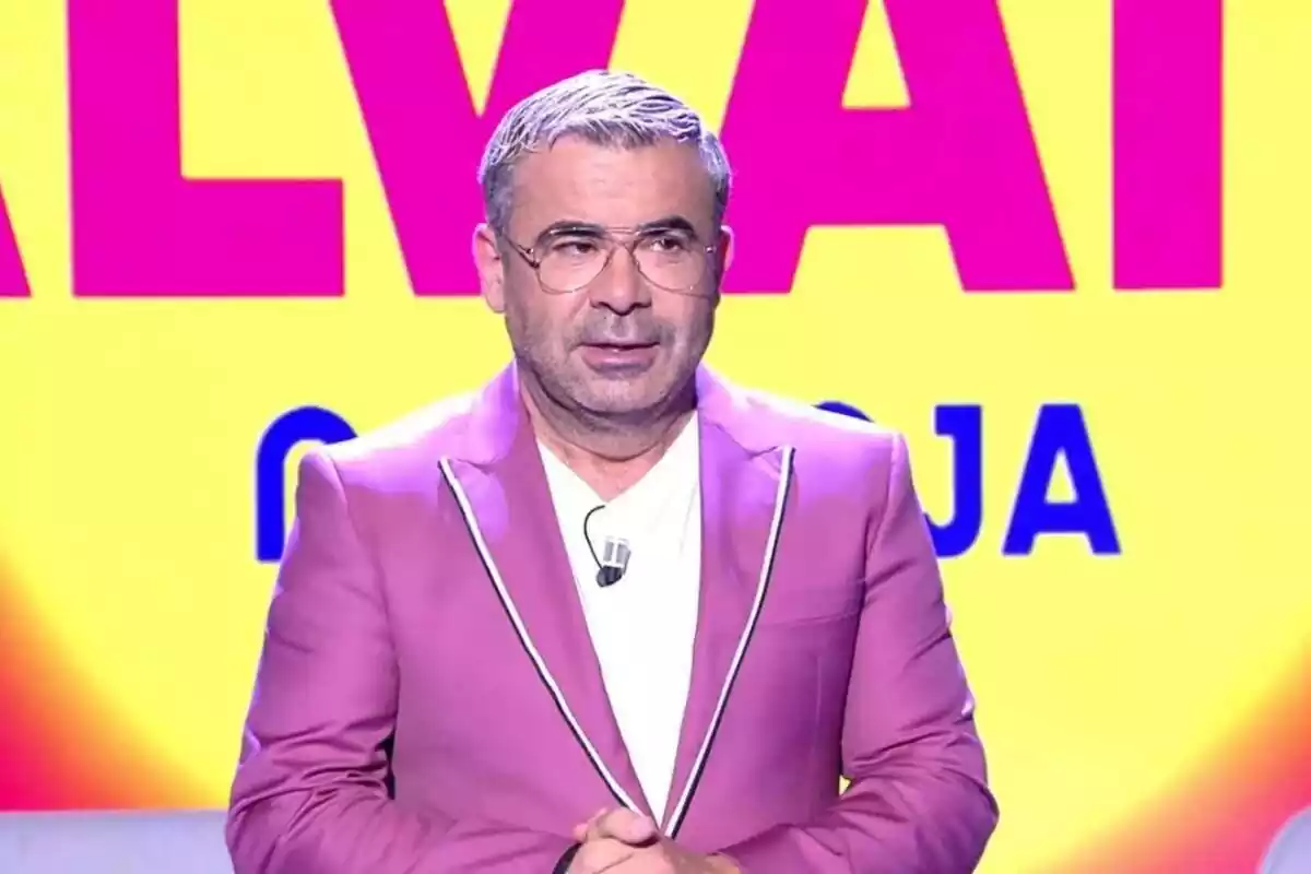 Jorge Javier Vázquez, amb rostre seriós, al plató de 'Sálvame' Jorge Javier Vázquez, amb rostre seriós, al plató de 'Sálvame'