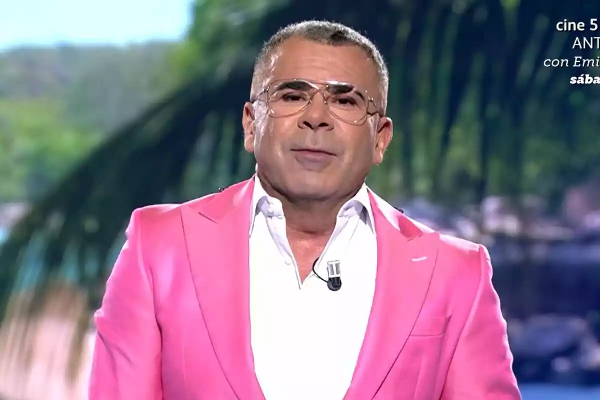 Captura de Jorge Javier Vázquez en el plató de Supervivientes en la gala 12 Captura de Jorge Javier Vázquez en el plató de Supervivientes en la gala 12