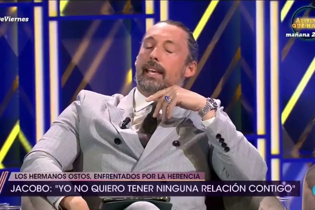 Captura de José Antonio León com a col·laborador de De Divendres a Telecinco