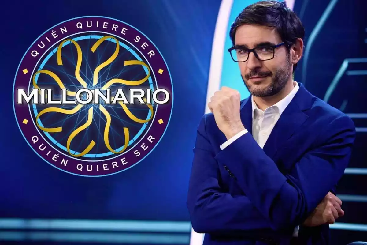 Posado de Juanra Bonet como presentador de ¿Quién quiere ser millonario? en Antena 3