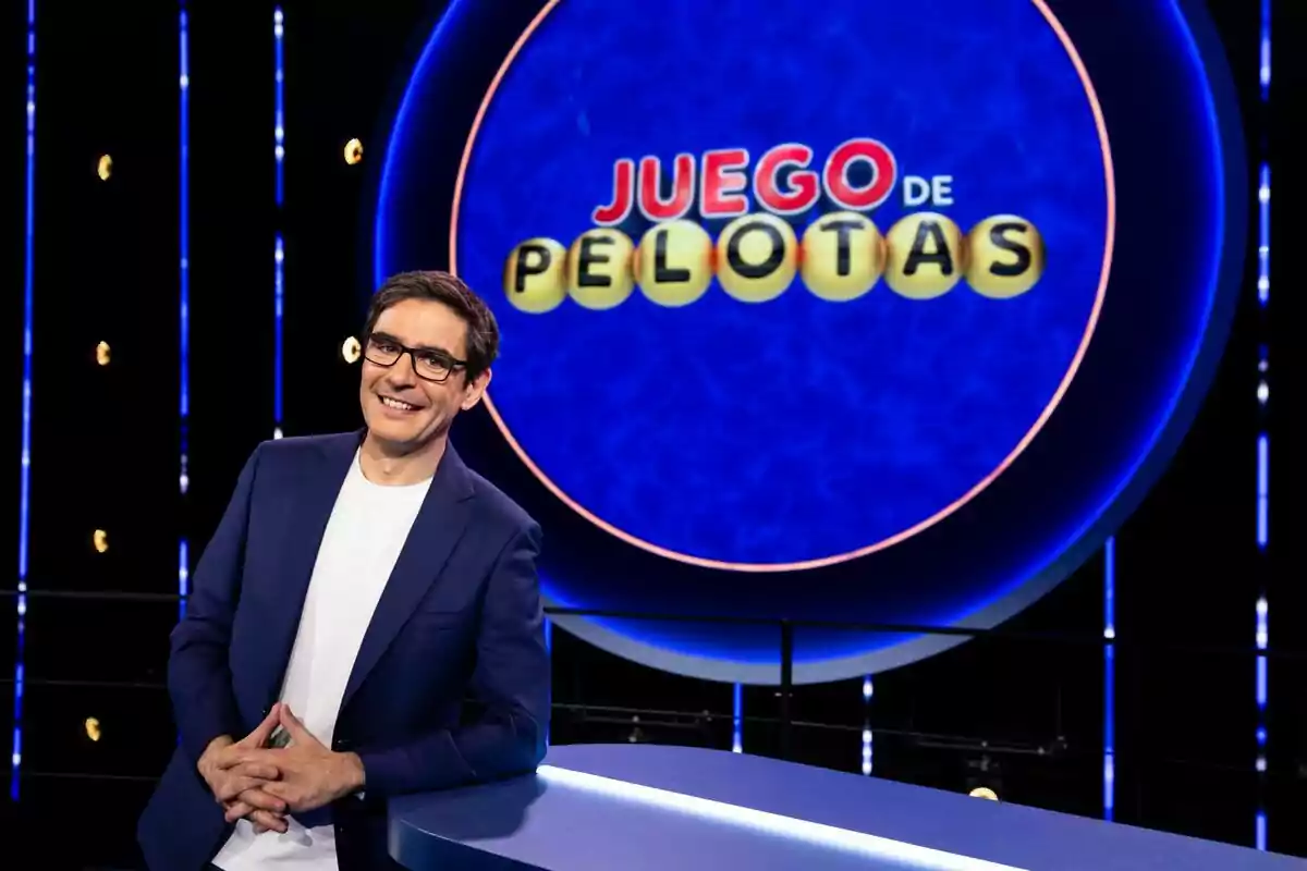 Captura de Juanra Bonet en el rodaje de Juego de Pelotas de Antena 3 Captura de Juanra Bonet en el rodaje de Juego de Pelotas de Antena 3