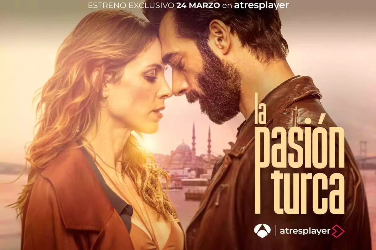 Cartel oficial de la serie La Pasión Turca con Maggie Civantos y Ilker Kaleli frente a frente Cartel oficial de la serie La Pasión Turca con Maggie Civantos y Ilker Kaleli frente a frente