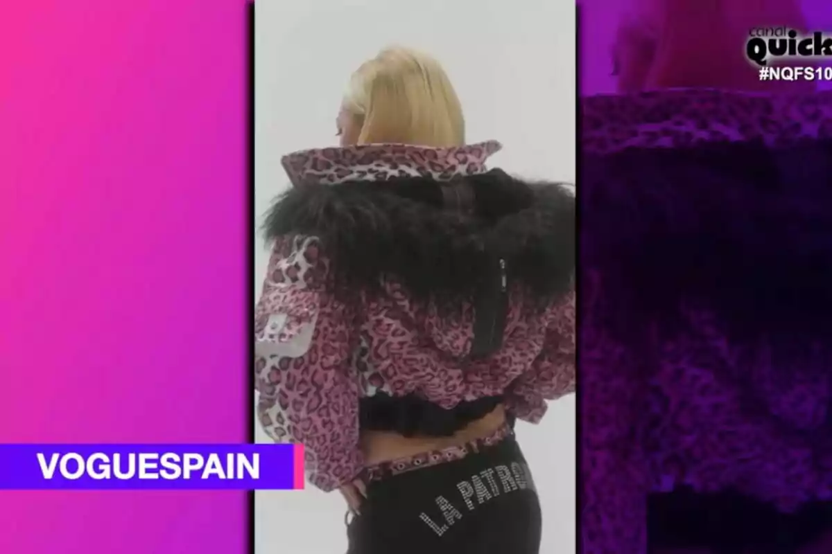 Belén Esteban de espaldas lleva una chaqueta de estampado animal rosa con detalles negros y pantalones con la inscripción Belén Esteban de espaldas lleva una chaqueta de estampado animal rosa con detalles negros y pantalones con la inscripción