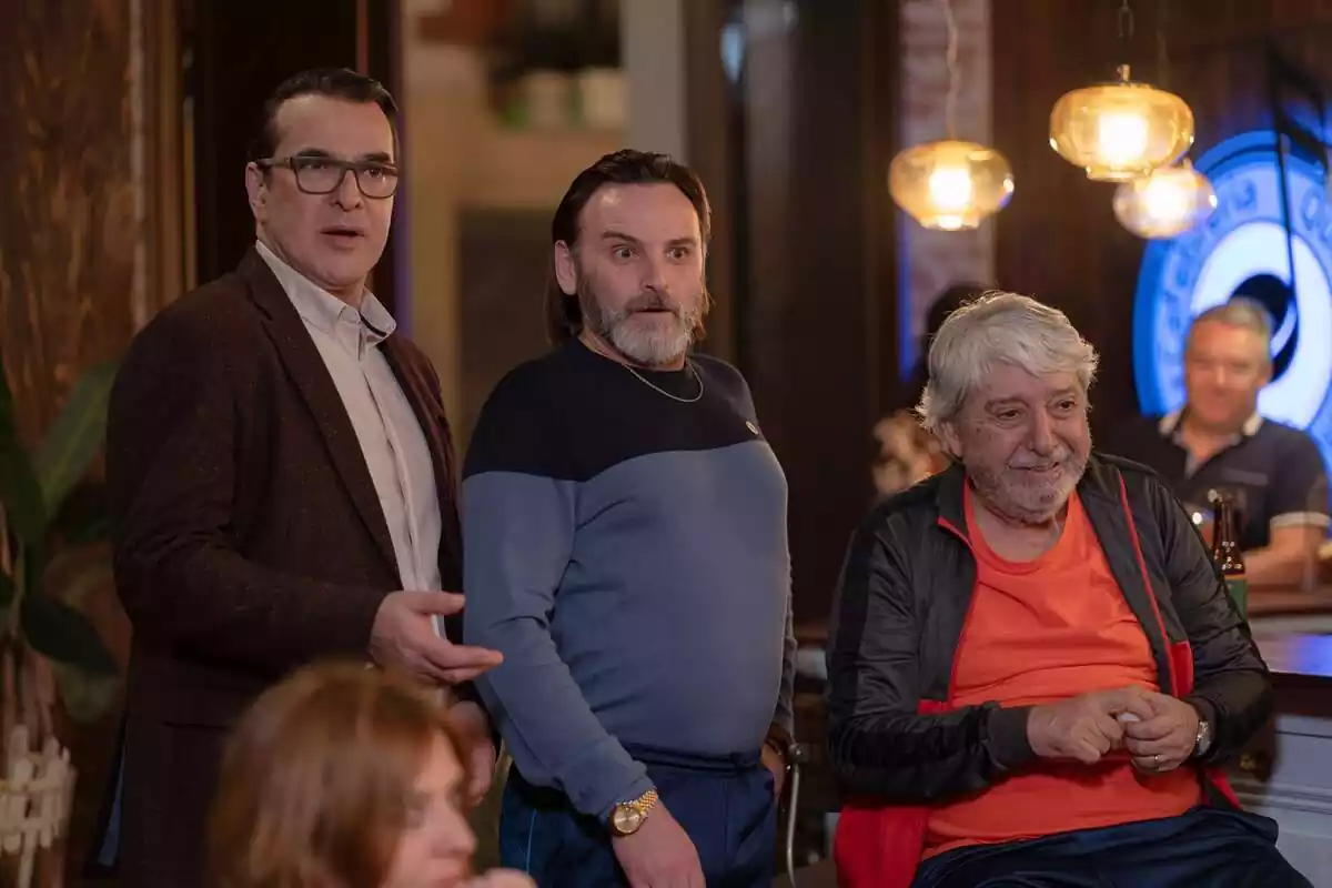 Fernando Tejero como Fermín Trujillo, Luis Merlo y Ricardo Arroyo en el primer capítulo de la temporada 14 de La que se avecina Fernando Tejero como Fermín Trujillo, Luis Merlo y Ricardo Arroyo en el primer capítulo de la temporada 14 de La que se avecina