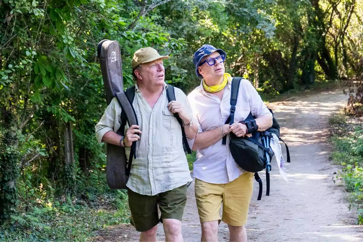 Fotografía de Jorge y César Cadaval en el campo grabando su nuevo programa, La Ruta Morancos, para La 1 Fotografía de Jorge y César Cadaval en el campo grabando su nuevo programa, La Ruta Morancos, para La 1
