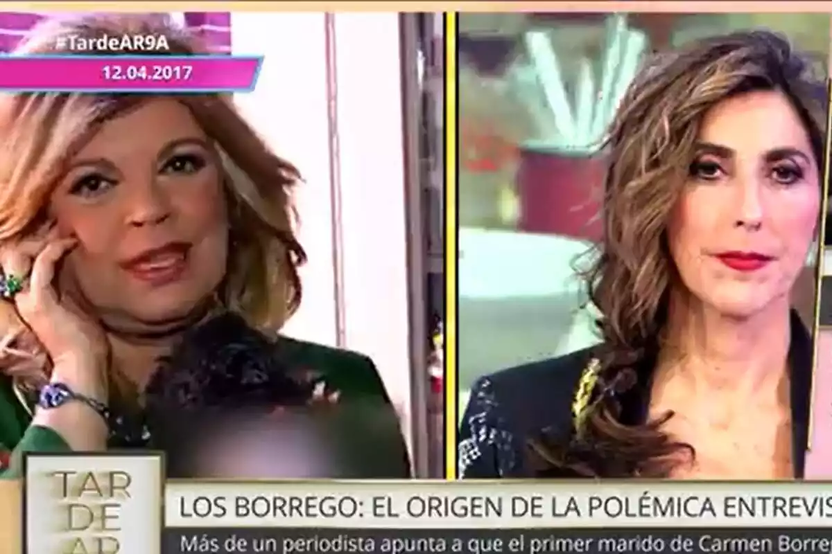 Captura de un vídeo de TardeAR en el que aparece Terelu Campos y Paz Padilla en Sálvame con el micrófono pixelado Captura de un vídeo de TardeAR en el que aparece Terelu Campos y Paz Padilla en Sálvame con el micrófono pixelado